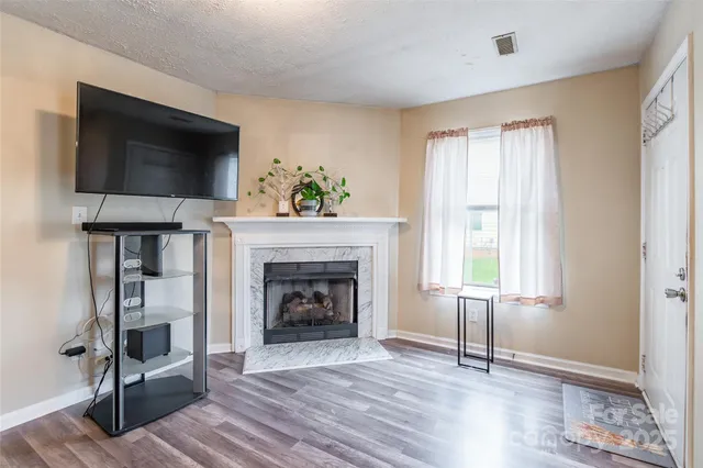 $159,900 | 1098 Farm Pond Lane, Rock Hill, SC 29732