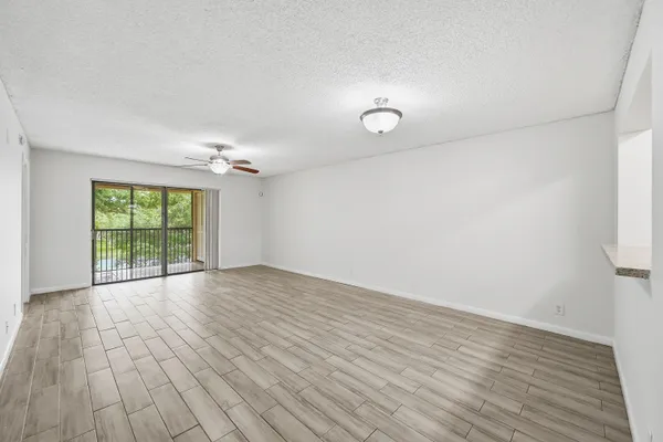 $2,100 | 2039 Coral Ridge Drive, Unit S304, Coral Springs, FL 33071
