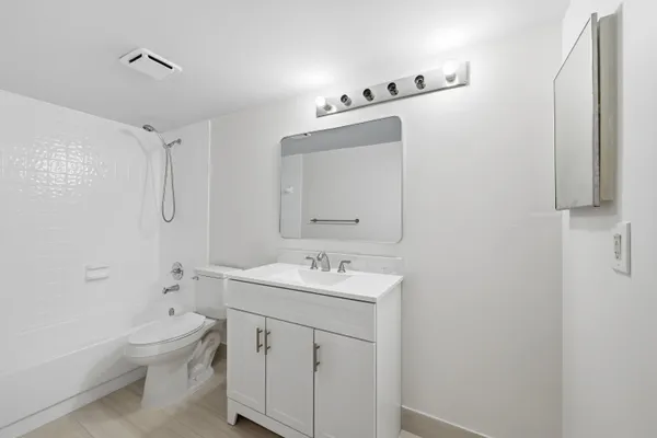 $2,100 | 2039 Coral Ridge Drive, Unit S304, Coral Springs, FL 33071