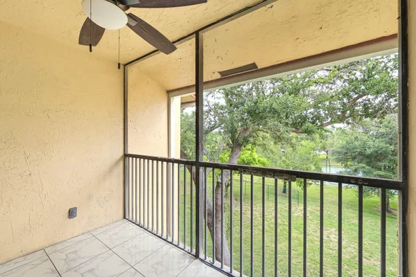 $2,100 | 2039 Coral Ridge Drive, Unit S304, Coral Springs, FL 33071