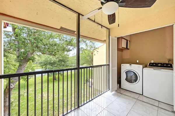 $2,100 | 2039 Coral Ridge Drive, Unit S304, Coral Springs, FL 33071