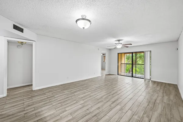 $2,100 | 2039 Coral Ridge Drive, Unit S304, Coral Springs, FL 33071
