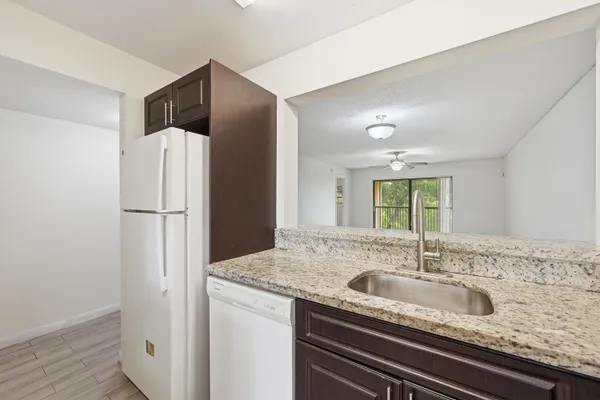 $2,100 | 2039 Coral Ridge Drive, Unit S304, Coral Springs, FL 33071