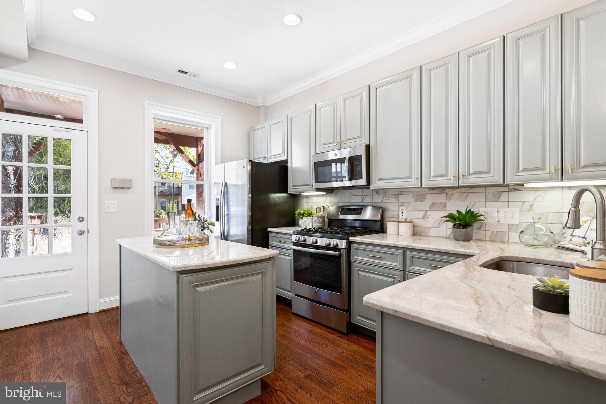 1031 10th Street Northeast Washington, DC 20002 - Photo 10 of 57
