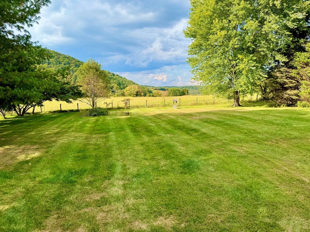 2008 Dry Road Speedwell, VA 24374 - Photo 2 of 44 Gallery Image 2
