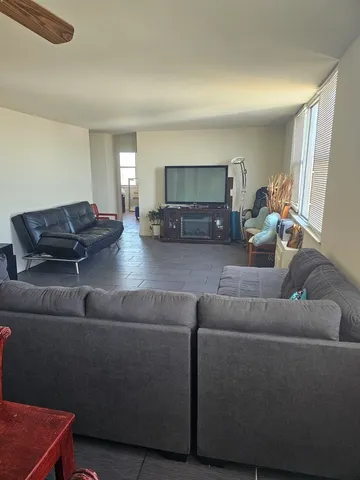 $60,000 | 4300 West Ford City Drive, Unit 1301, Chicago, IL 60652