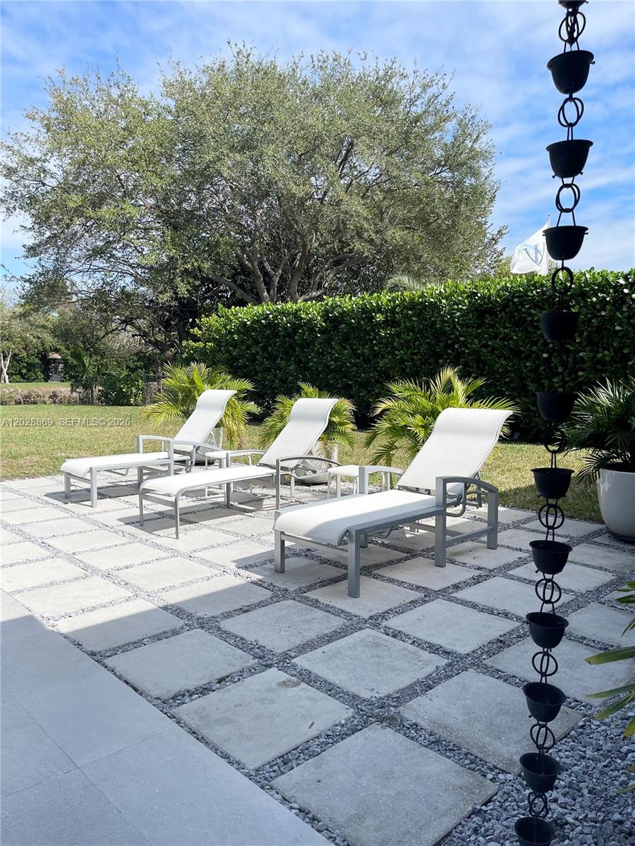 9121 Southwest 85th Street Miami, FL 33173 - Photo 36 of 52