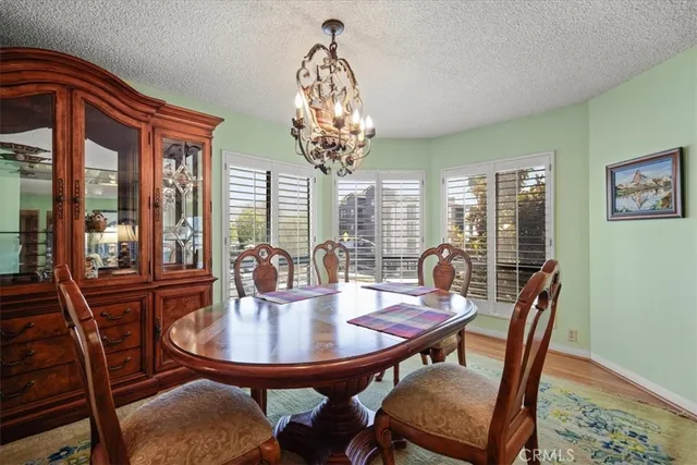 $924,900 | 10409 Riverside Drive, Unit 203, Toluca Lake, CA 91602