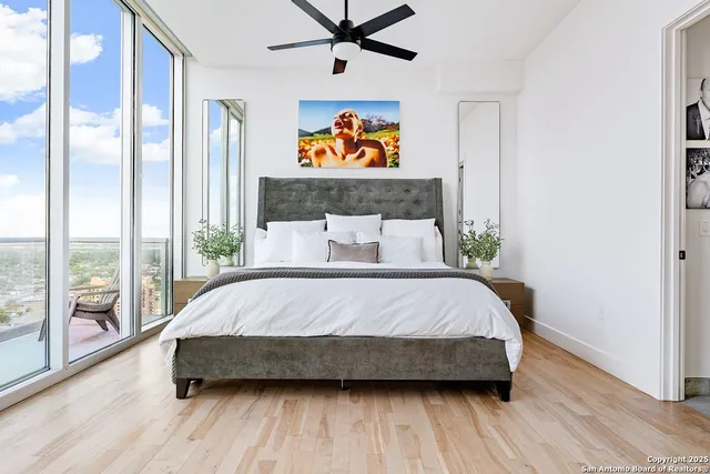 $2,639,000 | 610 East Market Street, Unit 3304, San Antonio, TX 78205