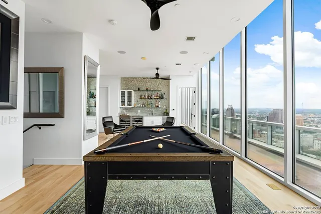 $2,639,000 | 610 East Market Street, Unit 3304, San Antonio, TX 78205