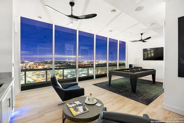 $2,639,000 | 610 East Market Street, Unit 3304, San Antonio, TX 78205