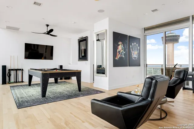 $2,639,000 | 610 East Market Street, Unit 3304, San Antonio, TX 78205