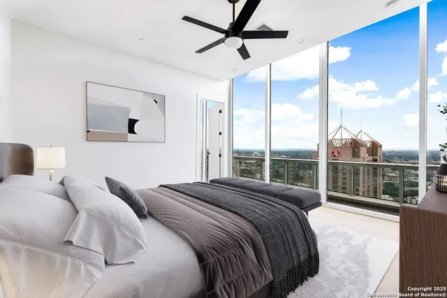 $2,639,000 | 610 East Market Street, Unit 3304, San Antonio, TX 78205