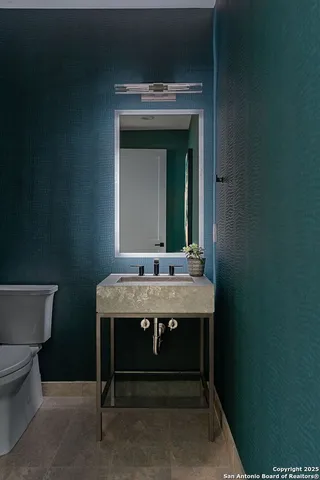 $2,639,000 | 610 East Market Street, Unit 3304, San Antonio, TX 78205