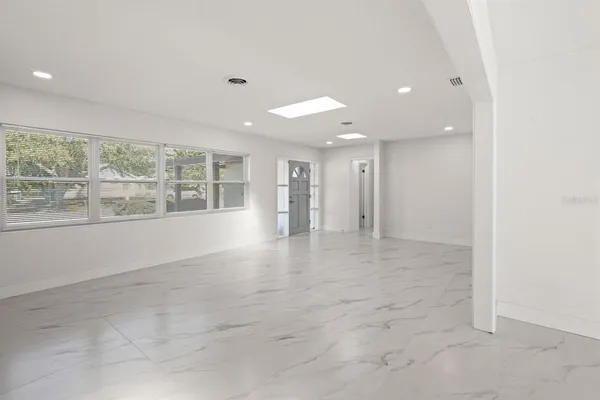 $2,995 | 1545 Bonair Street, Clearwater, FL 33755