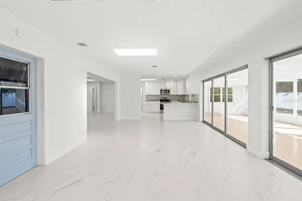 $2,995 | 1545 Bonair Street, Clearwater, FL 33755