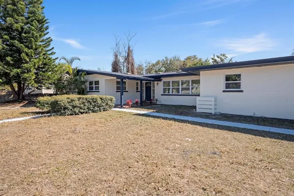 $2,995 | 1545 Bonair Street, Clearwater, FL 33755