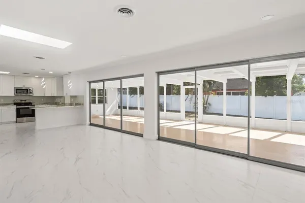 $2,995 | 1545 Bonair Street, Clearwater, FL 33755