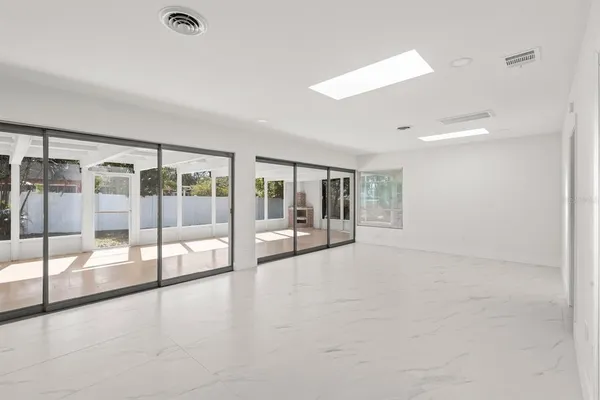 $2,995 | 1545 Bonair Street, Clearwater, FL 33755