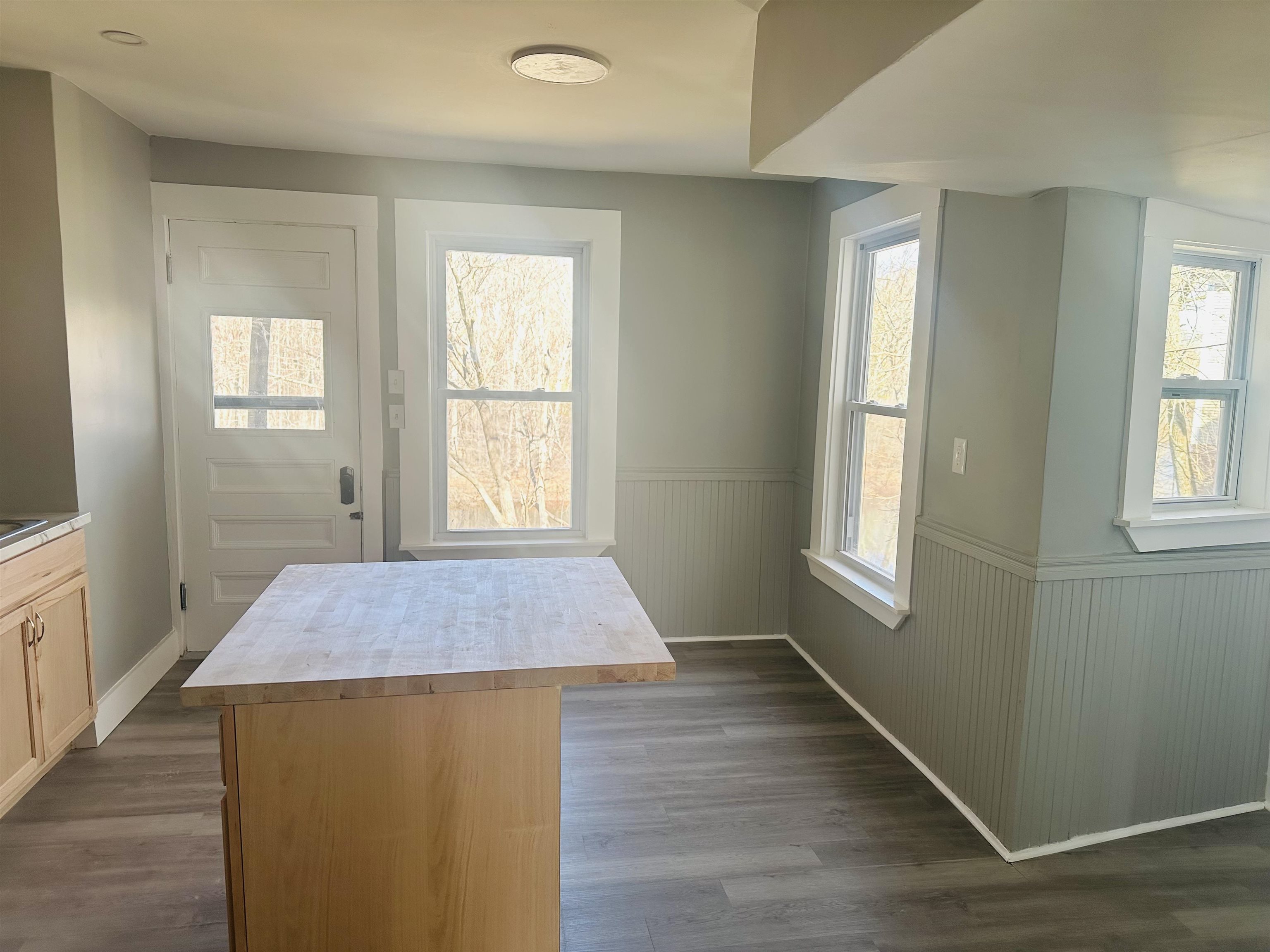 52 Pickering Road, Unit B Rochester, NH 03839 - Photo 11 of 16