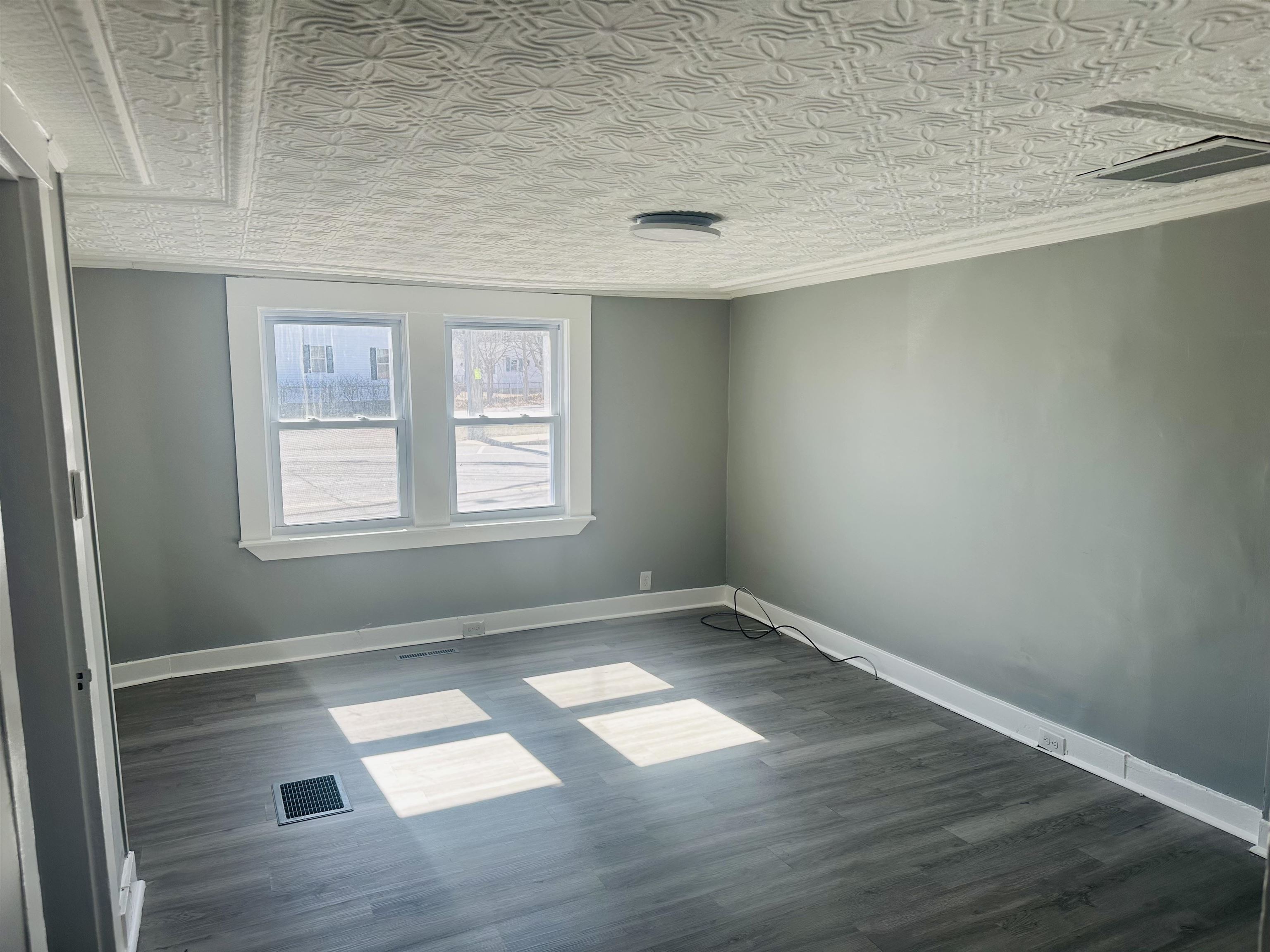 52 Pickering Road, Unit B Rochester, NH 03839 - Photo 15 of 16