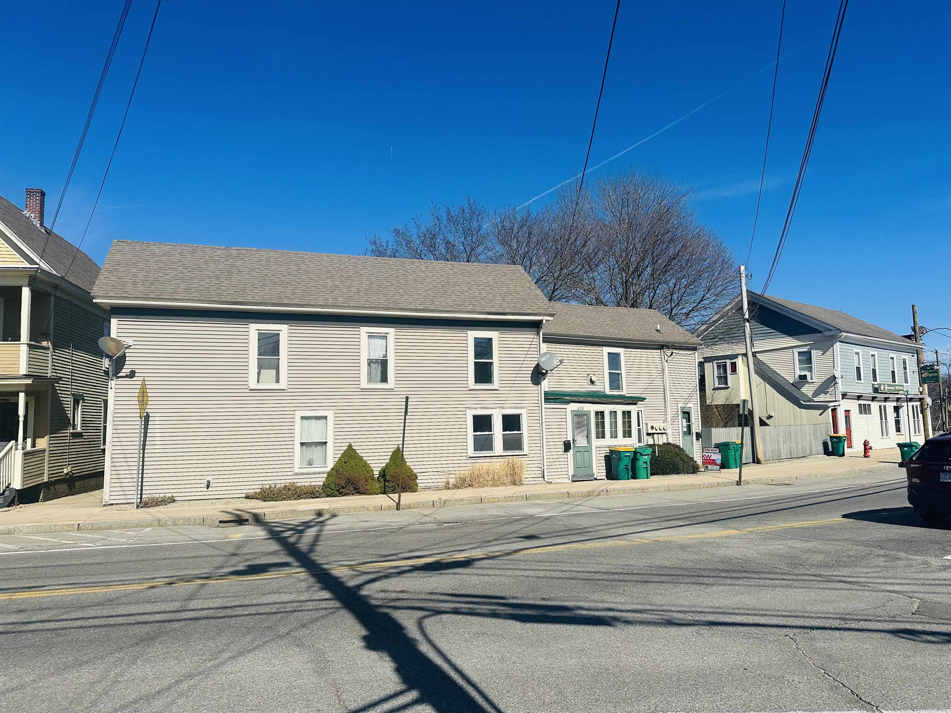 52 Pickering Road, Unit B Rochester, NH 03839 - Photo 3 of 16