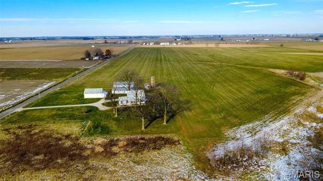 $315,000 | 9040 Grassy Branch Road, Germantown, IL 62245