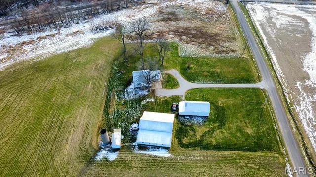 $315,000 | 9040 Grassy Branch Road, Germantown, IL 62245