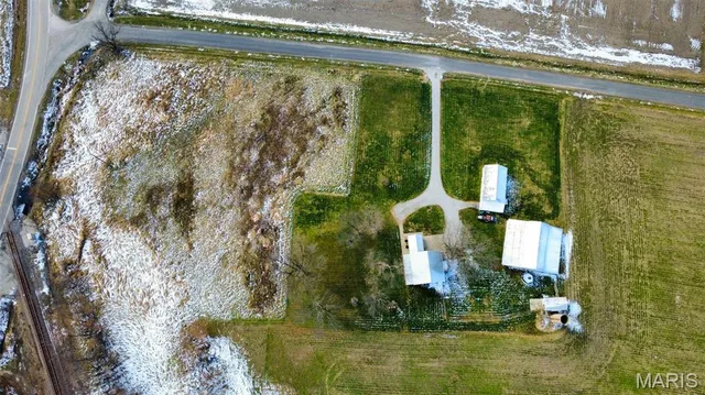 $315,000 | 9040 Grassy Branch Road, Germantown, IL 62245