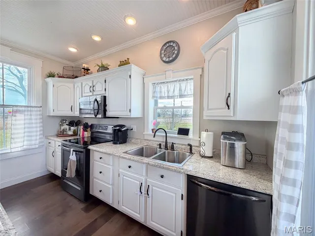 $315,000 | 9040 Grassy Branch Road, Germantown, IL 62245