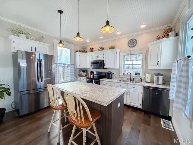 $315,000 | 9040 Grassy Branch Road, Germantown, IL 62245