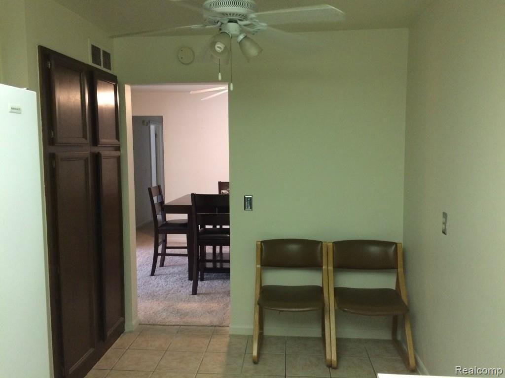 29620 Middlebelt Road, Unit 106 Farmington Hills, MI 48334 - Photo 9 of 32