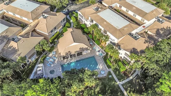 $2,200 | 1044 Woodshire Lane, Unit B211, Naples, FL 34105