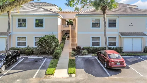 $2,200 | 1044 Woodshire Lane, Unit B211, Naples, FL 34105