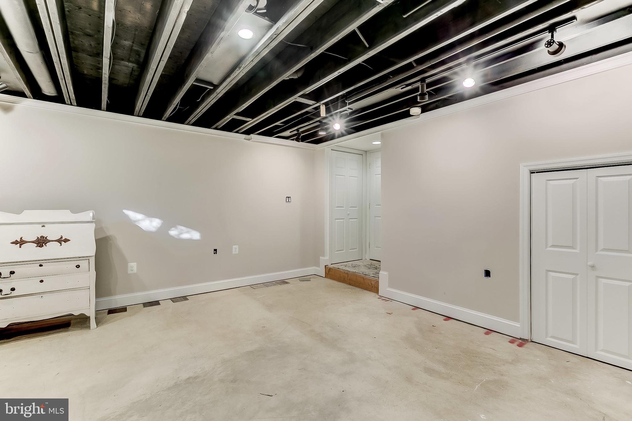 8527 Autumn Rust Road Ellicott City, MD 21043 - Photo 39 of 54 Gallery Image 39