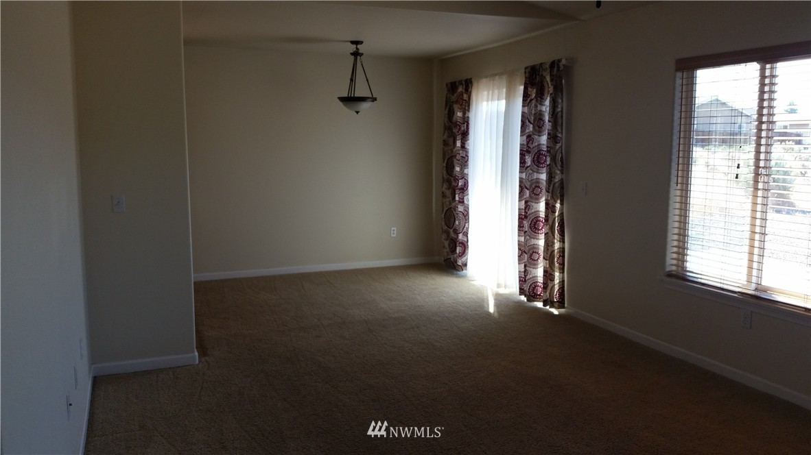 429 Autumn Loop Mattawa, WA 99349 - Photo 3 of 6 Gallery Image 3