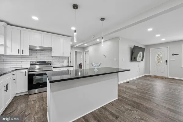 $465,000 | 2 Gina Drive, Middletown, DE 19709