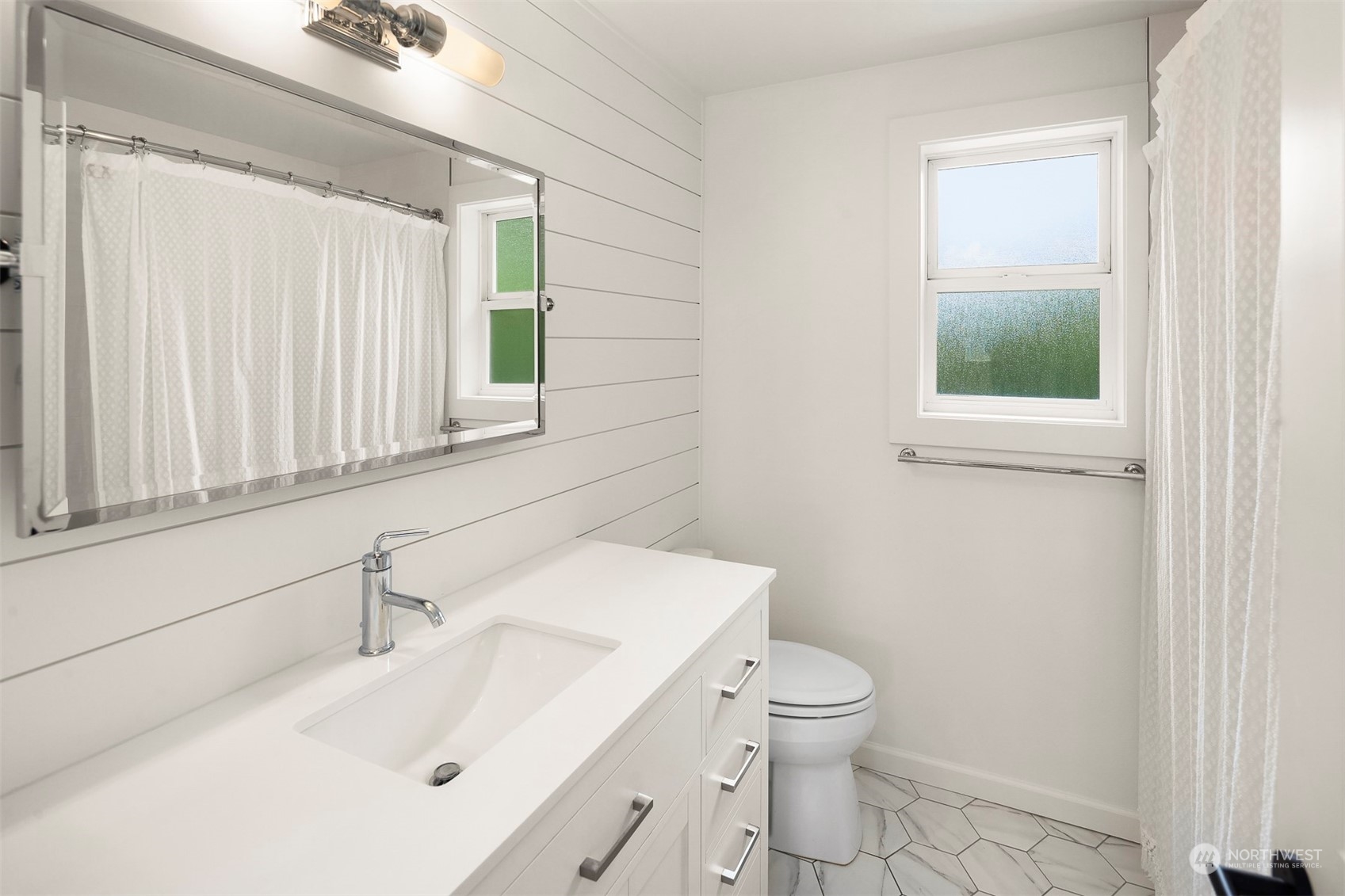 4955 Southwest Forney Street Seattle, WA 98116 - Photo 28 of 39 Gallery Image 28