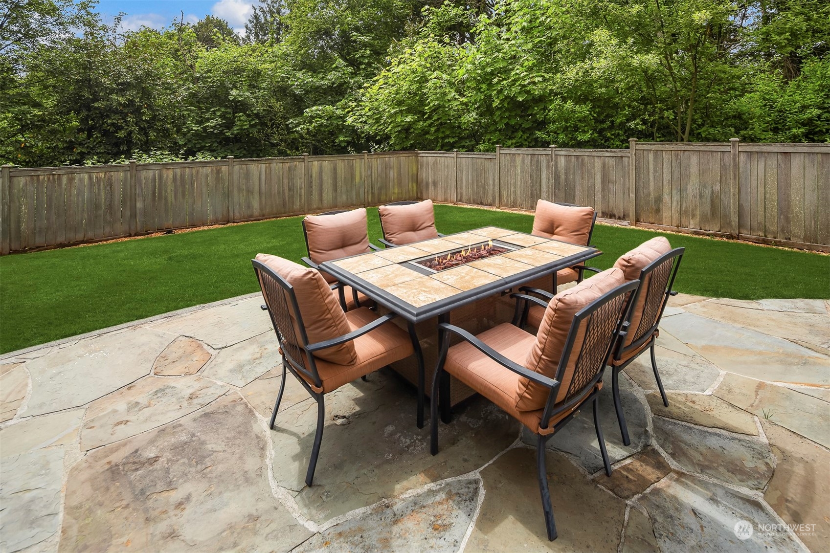 4955 Southwest Forney Street Seattle, WA 98116 - Photo 7 of 39 Gallery Image 7