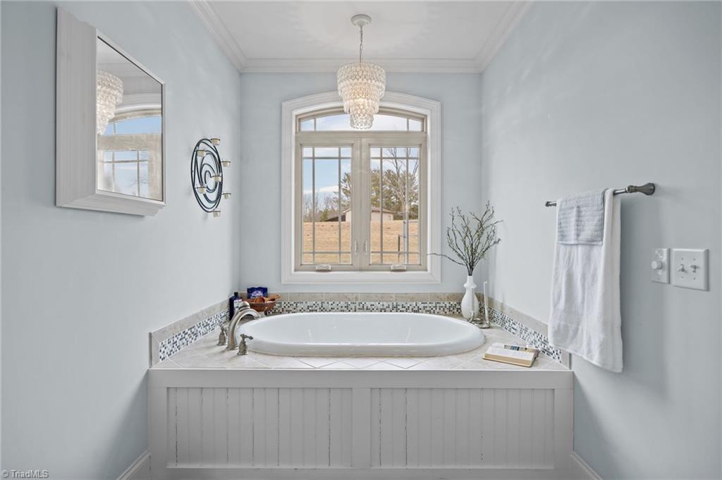 536 Black Mountain Road Pinnacle, NC 27043 - Photo 5 of 50