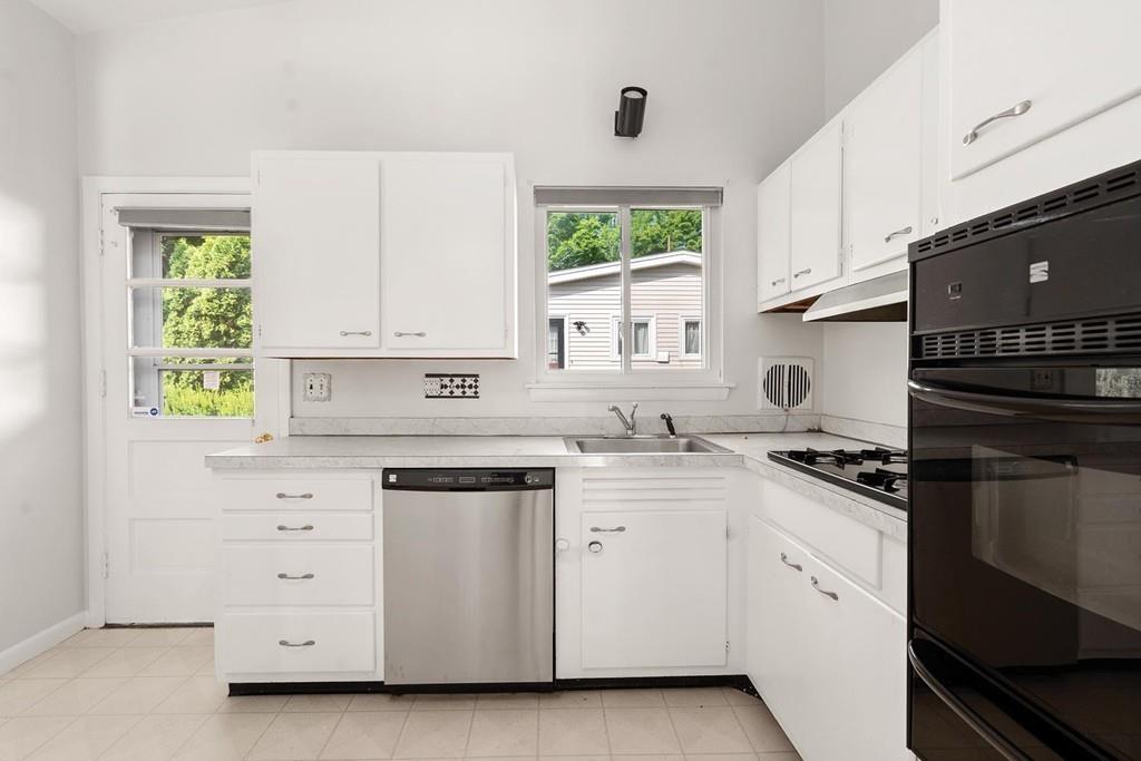 88 Harding Street Newton, MA 02465 - Photo 10 of 18 Gallery Image 10