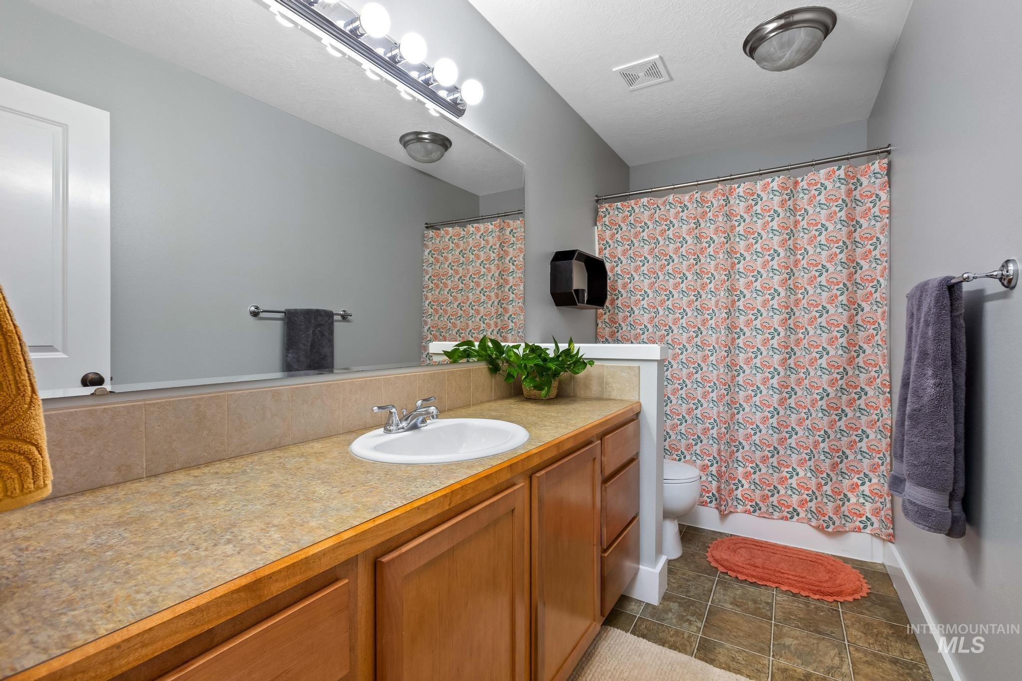 11040 West Springgold Drive Boise, ID 83709 - Photo 27 of 44