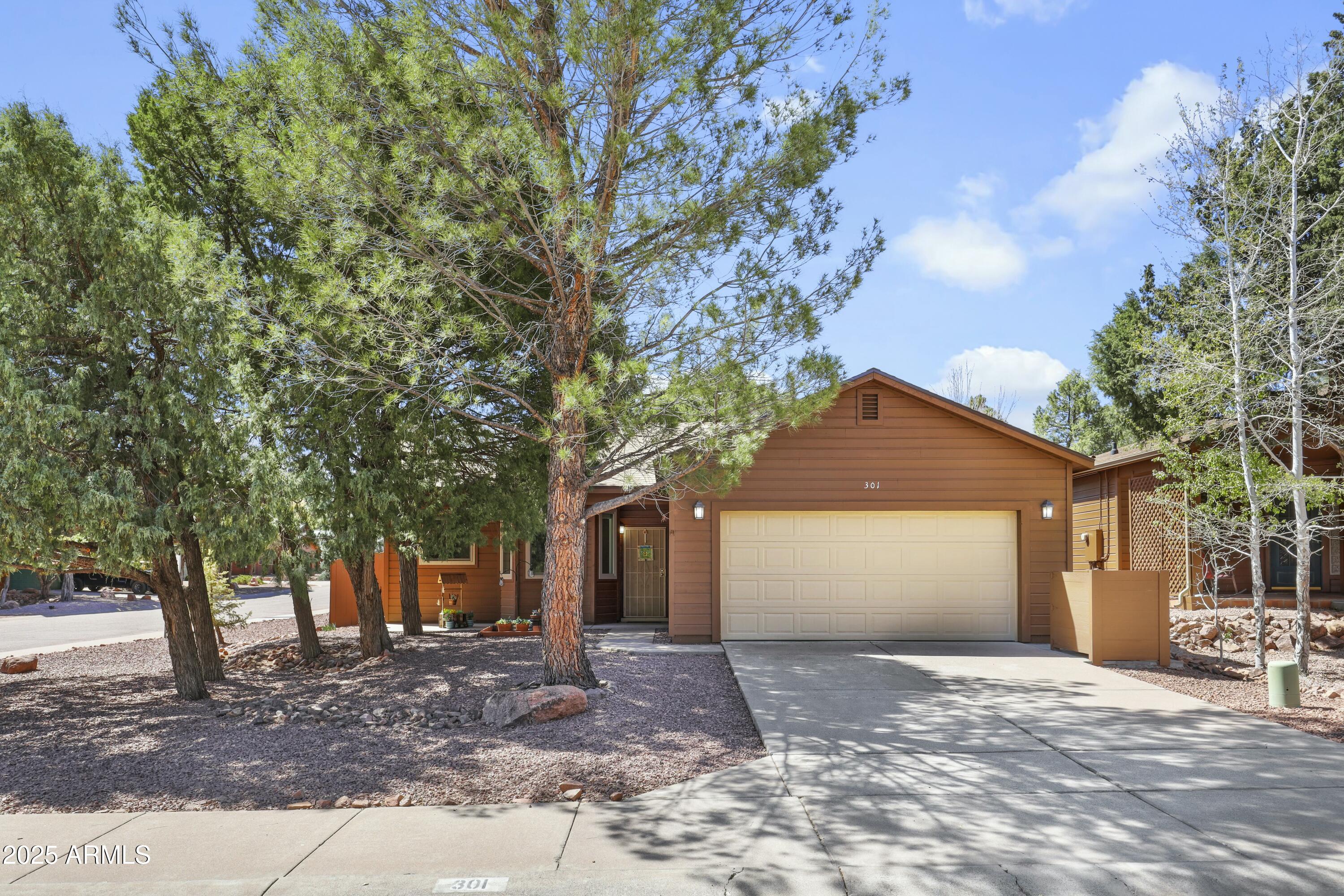301 West Christopher Point Payson, AZ 85541 - Photo 1 of 28 Large corner lot