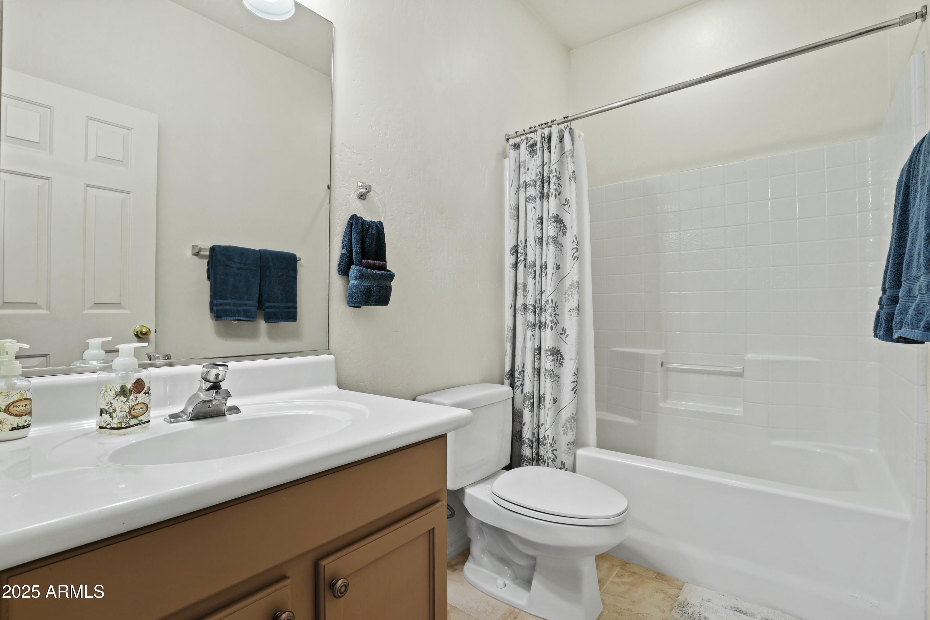 301 West Christopher Point Payson, AZ 85541 - Photo 19 of 28 Hall bathroom