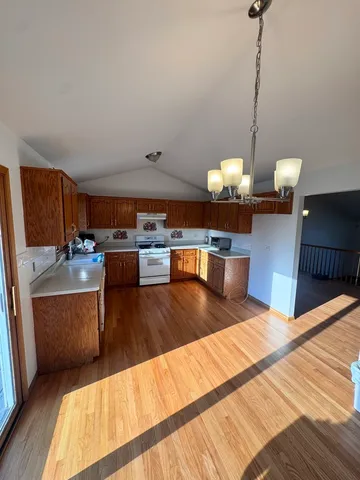 $407,000 | 346 Wild Rose Lane, Romeoville, IL 60446