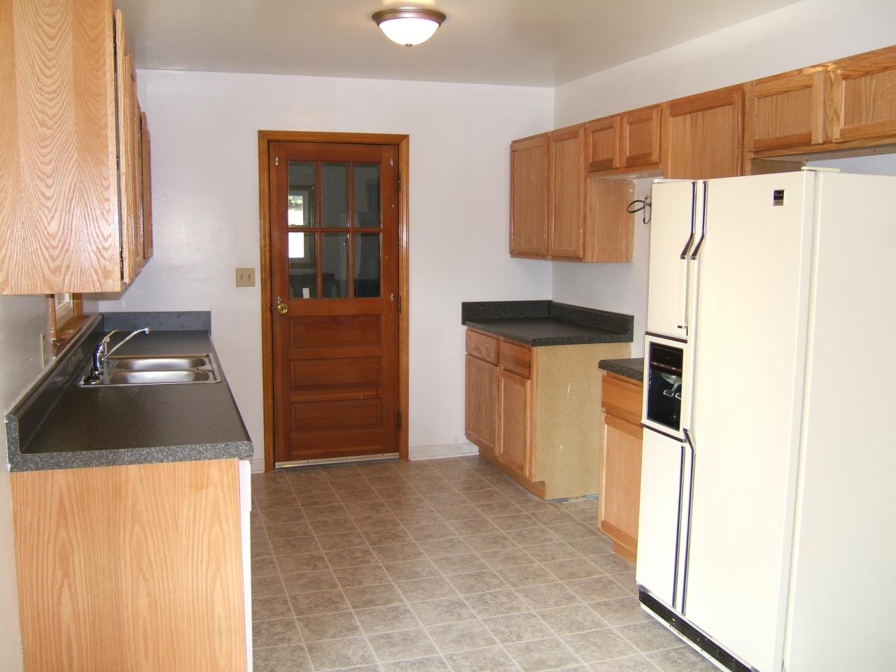 5403 Darby Road Roanoke, VA 24012 - Photo 4 of 21 kitchen