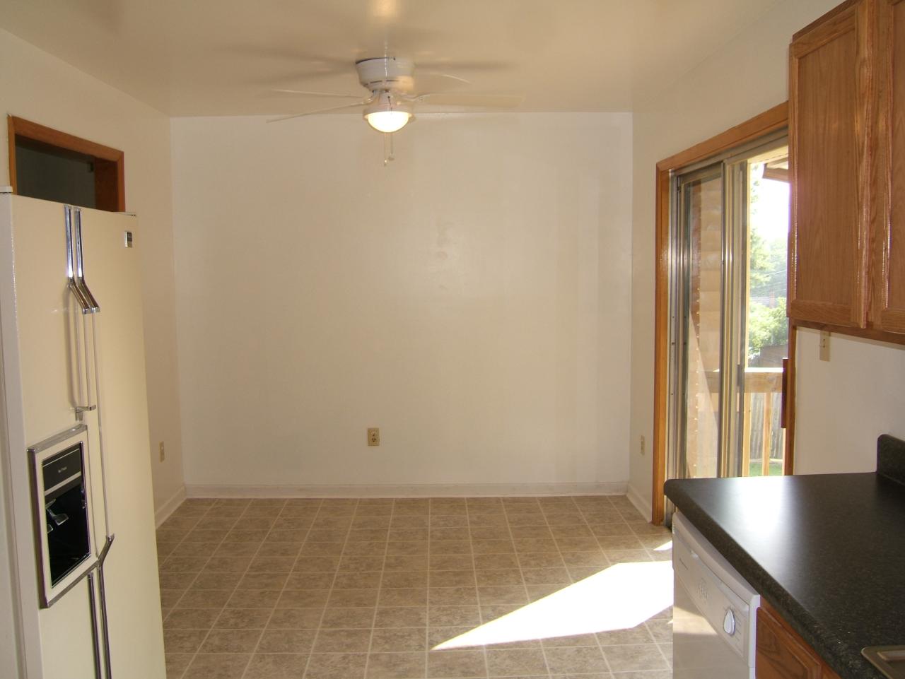 5403 Darby Road Roanoke, VA 24012 - Photo 5 of 21 eat in kitchen area