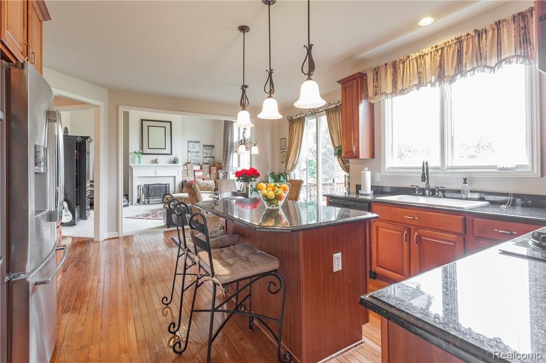 48566 Inveraray Road Canton, MI 48188 - Photo 12 of 26 IMG_3083.jpg