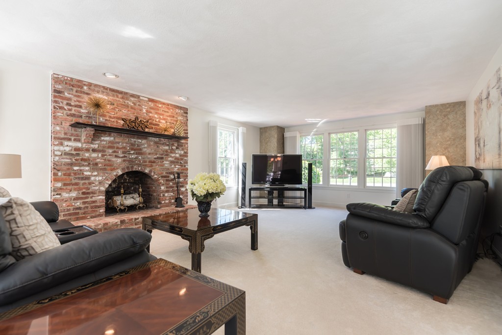 220 Candlestick Road North Andover, MA 01845 - Photo 14 of 30 Gallery Image 14