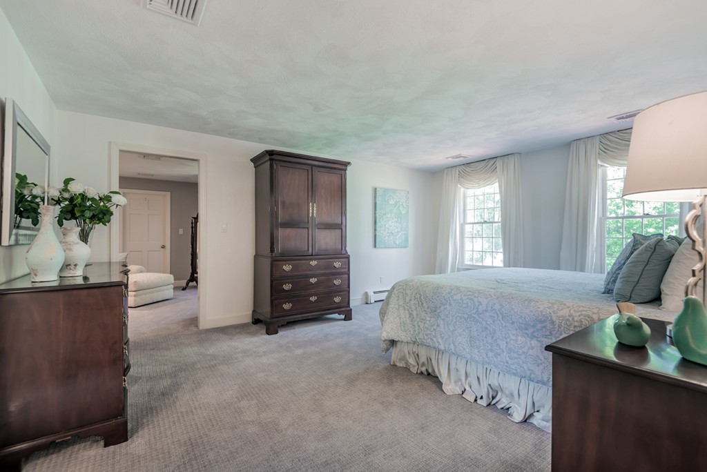 220 Candlestick Road North Andover, MA 01845 - Photo 17 of 30 Gallery Image 17